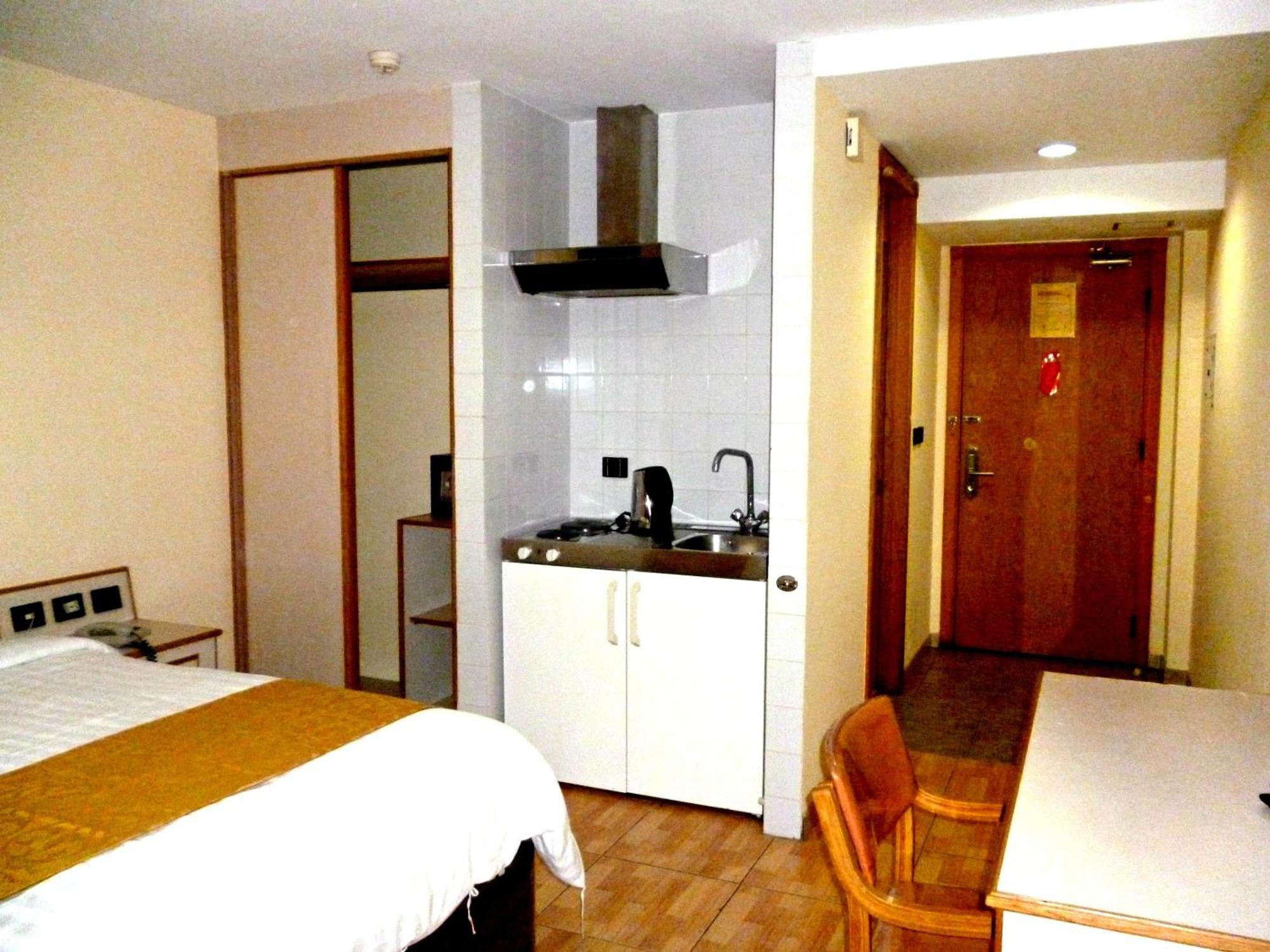 Mansour Plaza Hotel Apartments ダンマーム 部屋 写真