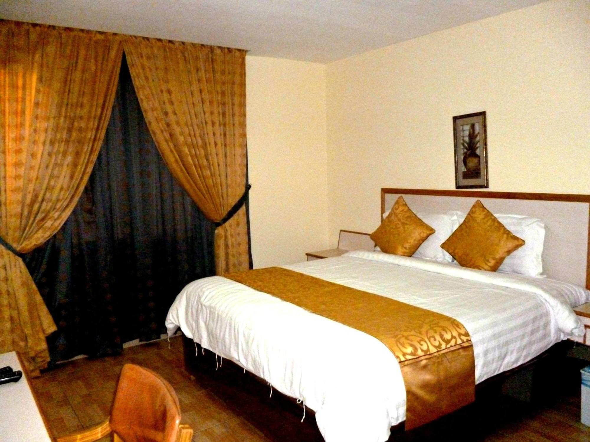 Mansour Plaza Hotel Apartments ダンマーム 部屋 写真